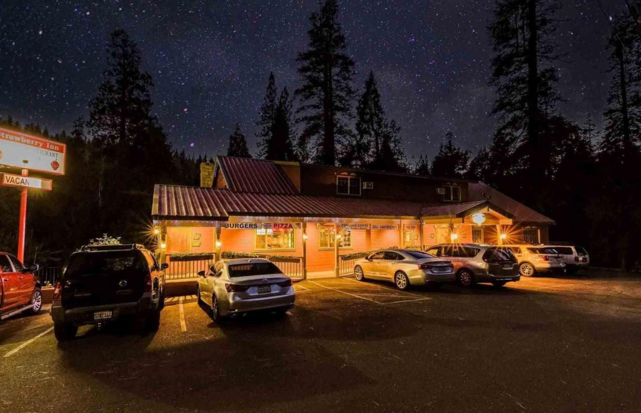 Strawberry Inn Экстерьер фото
